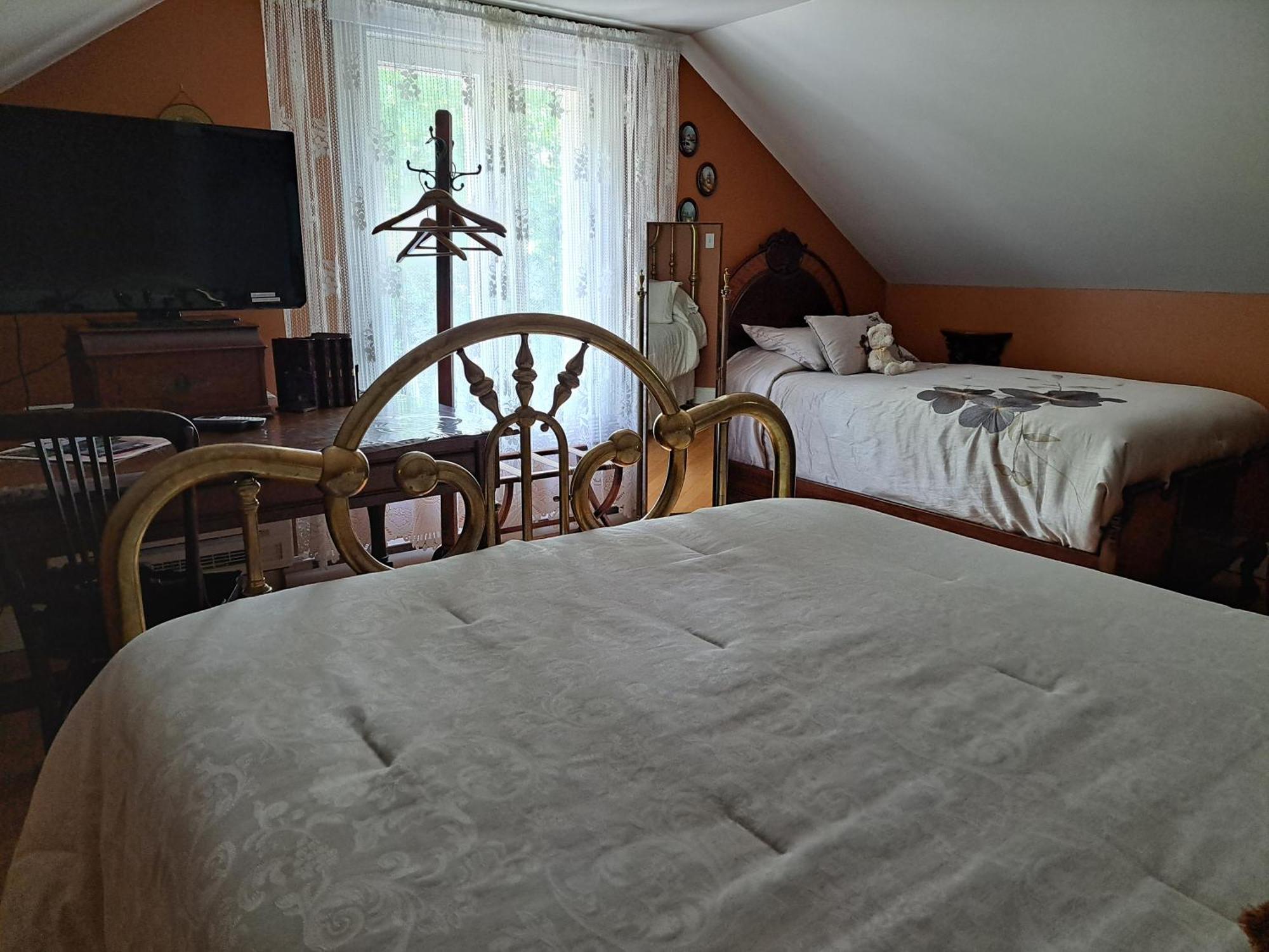 Gite Au Charme Victorien Beauceville ภายนอก รูปภาพ