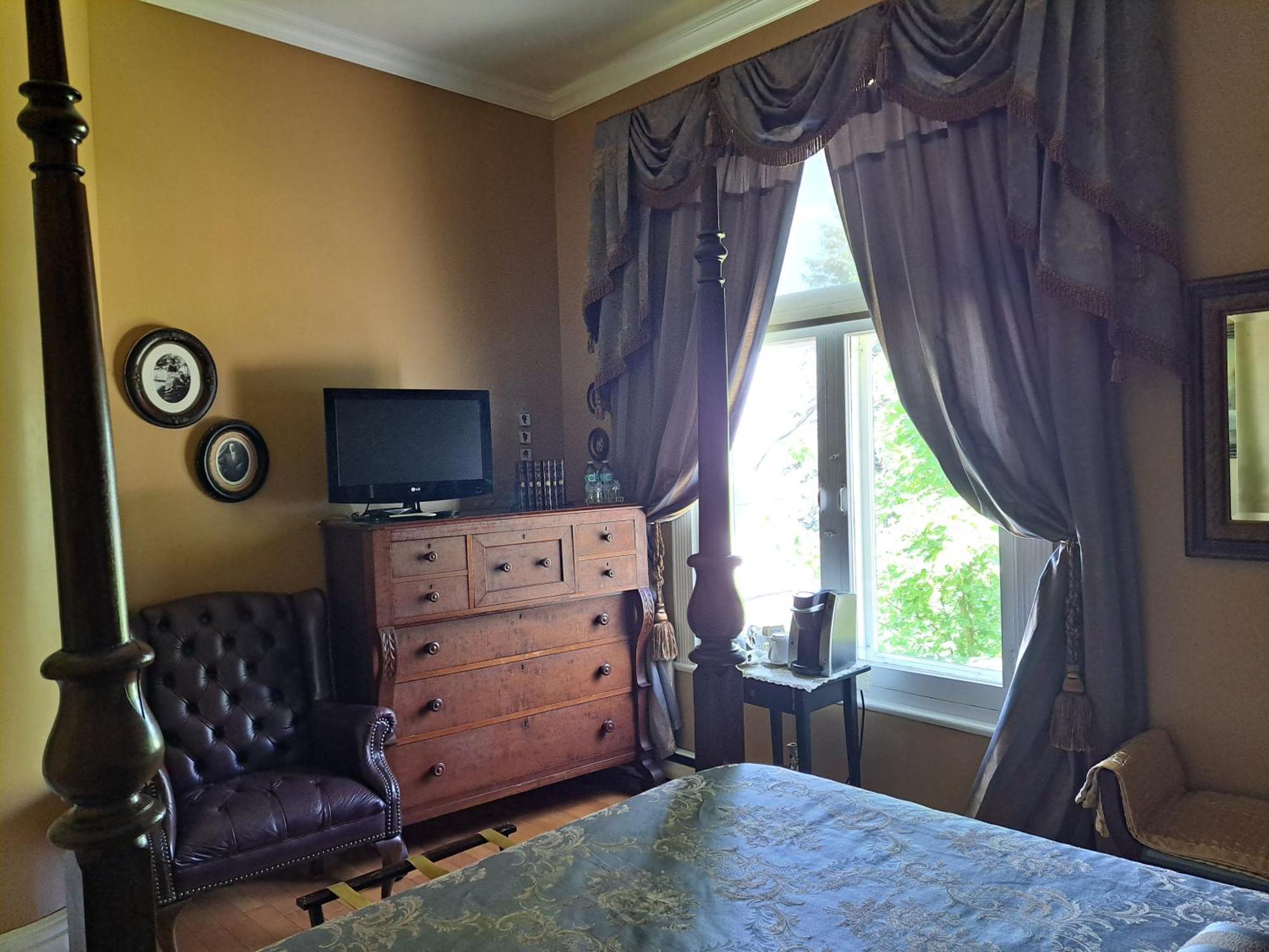Gite Au Charme Victorien Beauceville ภายนอก รูปภาพ